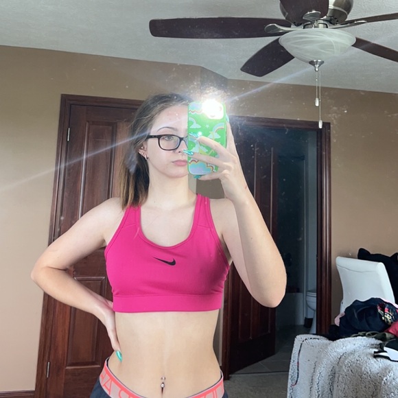 Nike Sports Bra - Picture 1 of 5